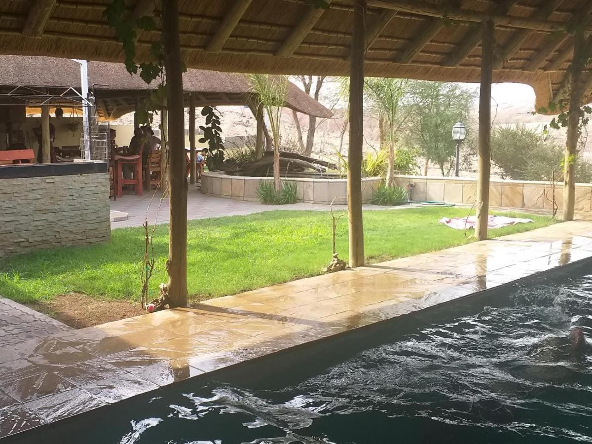 Uitkyk Guest Farm Hotel Usakos Luaran gambar
