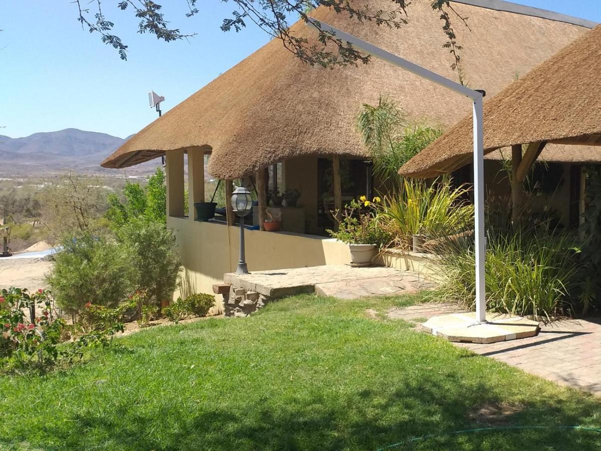 Uitkyk Guest Farm Hotel Usakos Luaran gambar